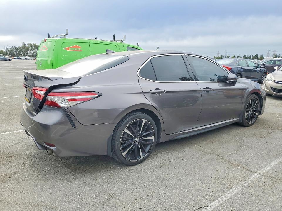 2019 Toyota Camry მანქანა იყიდება აუქციონზე, vin: 4T1B61HK9KU832270, აუქციონის ნომერი: 48521346