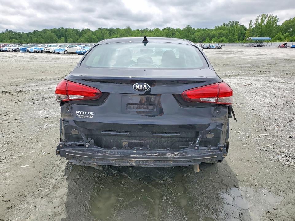 51341946 :رقم المزاد ، 3KPFK4A70JE284861 vin ، 2018 Kia Forte مزاد بيع