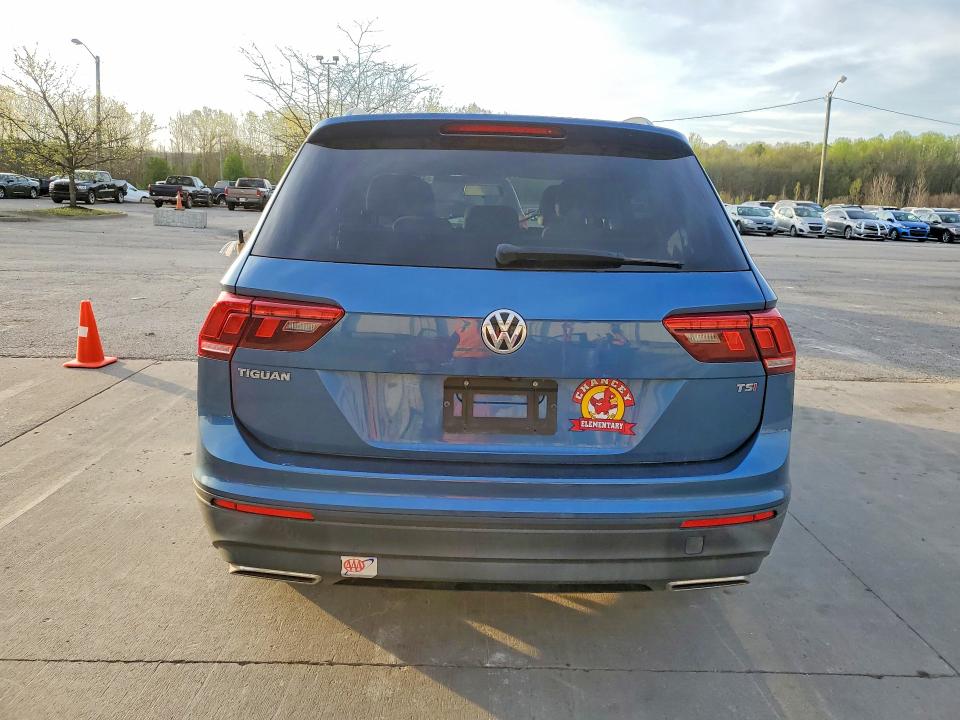 48348066 :رقم المزاد ، 3VV1B7AX8JM120535 vin ، 2018 Volkswagen Tiguan مزاد بيع