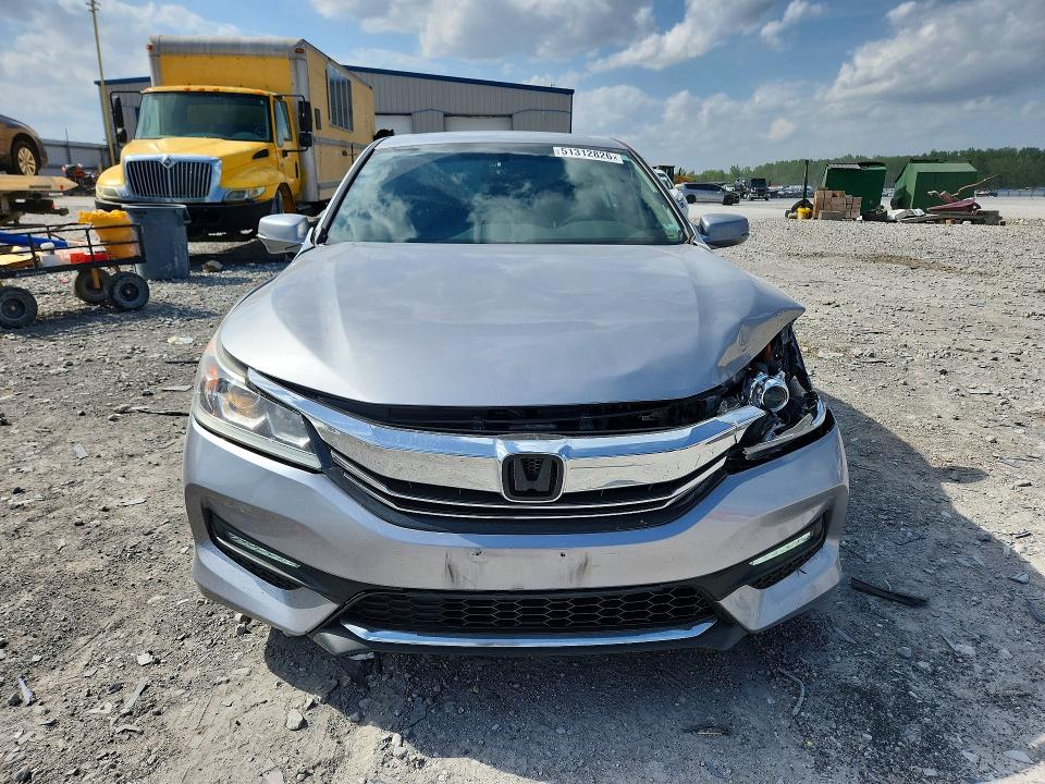 2017 Honda Accord მანქანა იყიდება აუქციონზე, vin: 1HGCR2F80HA074781, აუქციონის ნომერი: 51312826