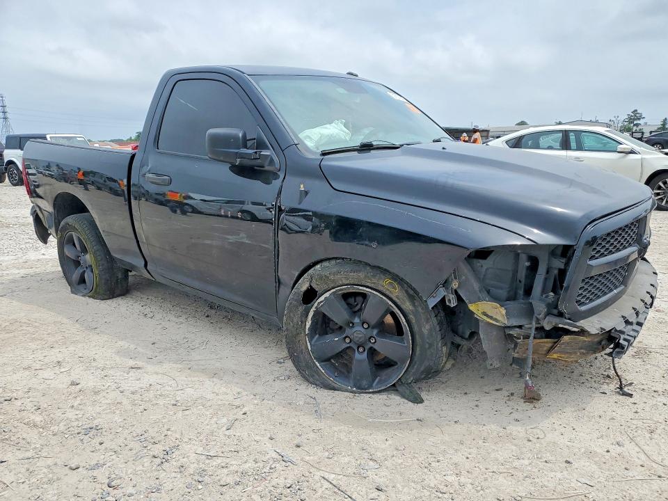 51070736 :رقم المزاد ، 3C6JR6AT0EG333881 vin ، 2014 Ram 1500 مزاد بيع