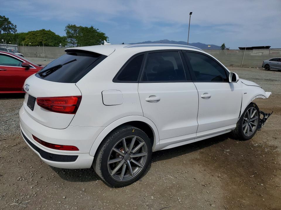 2018 Audi Q3 მანქანა იყიდება აუქციონზე, vin: WA1BCCFS6JR033585, აუქციონის ნომერი: 50256206
