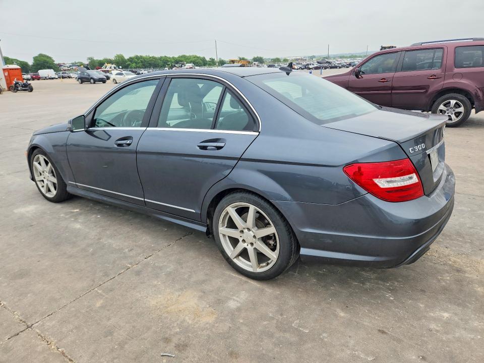 2014 Mercedes Benz C მანქანა იყიდება აუქციონზე, vin: WDDGF8AB6EG235373, აუქციონის ნომერი: 51650886