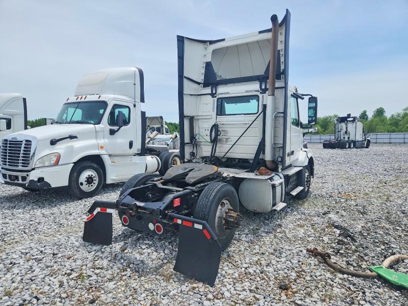 77500235 :رقم المزاد ، 4V4N39TGXHN988143 vin ، 2017 Volvo Vnl مزاد بيع