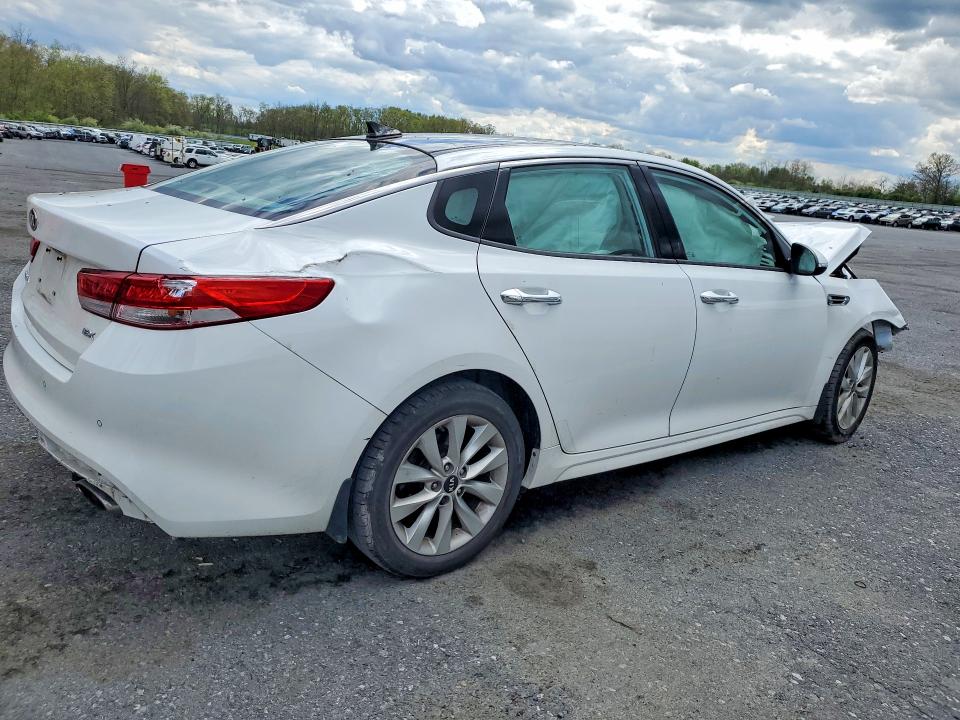 2018 Kia Optima მანქანა იყიდება აუქციონზე, vin: 5XXGU4L36JG206696, აუქციონის ნომერი: 51673776
