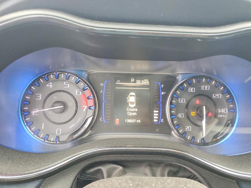 Продажа на аукционе авто 2015 Chrysler 200, vin: 1C3CCCBB4FN758881, номер лота: 50639796