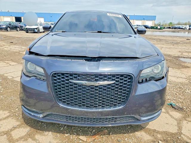 47629656 :رقم المزاد ، 2C3CCAGGXKH536857 vin ، 2019 Chrysler 300 مزاد بيع
