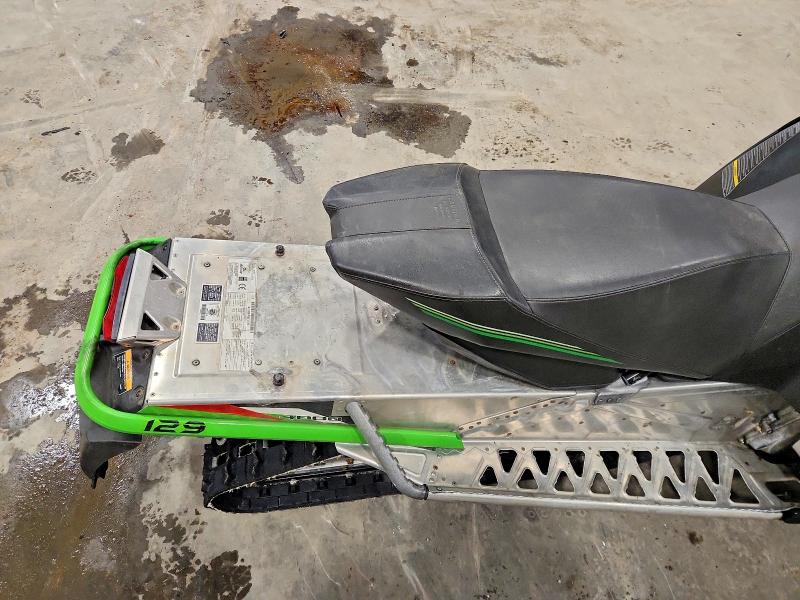 2016 Arctic Cat Snowmobile მანქანა იყიდება აუქციონზე, vin: 4UF16SNW4GT101765, აუქციონის ნომერი: 50594156