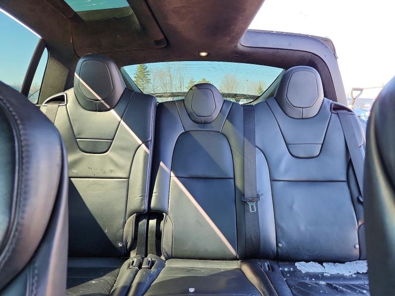 48859636 :رقم المزاد ، 5YJXCDE29HF045698 vin ، 2017 Tesla Model X مزاد بيع