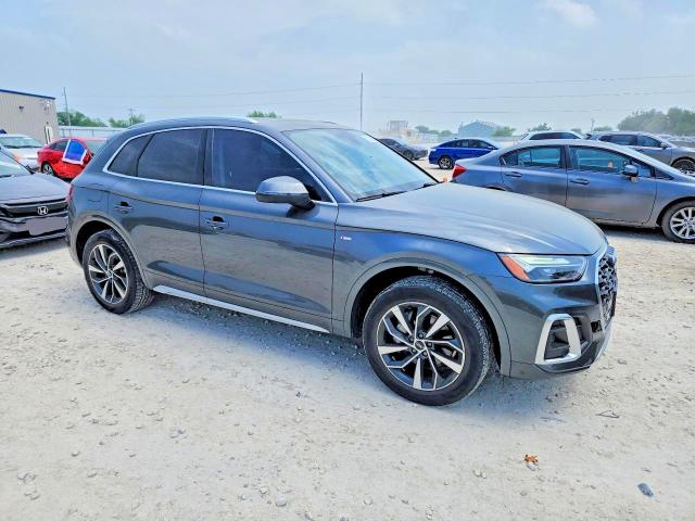 51076616 :رقم المزاد ، WA1EAAFY6N2016313 vin ، 2022 Audi Q5 مزاد بيع