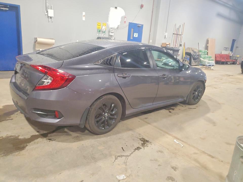 51184406 :رقم المزاد ، 2HGFC2E51JH040538 vin ، 2018 Honda Civic مزاد بيع