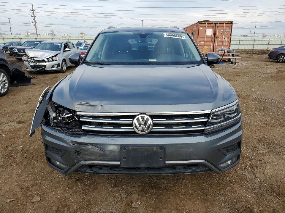 Продажа на аукционе авто 2018 Volkswagen Tiguan, vin: 3VV4B7AX3JM187685, номер лота: 48808686
