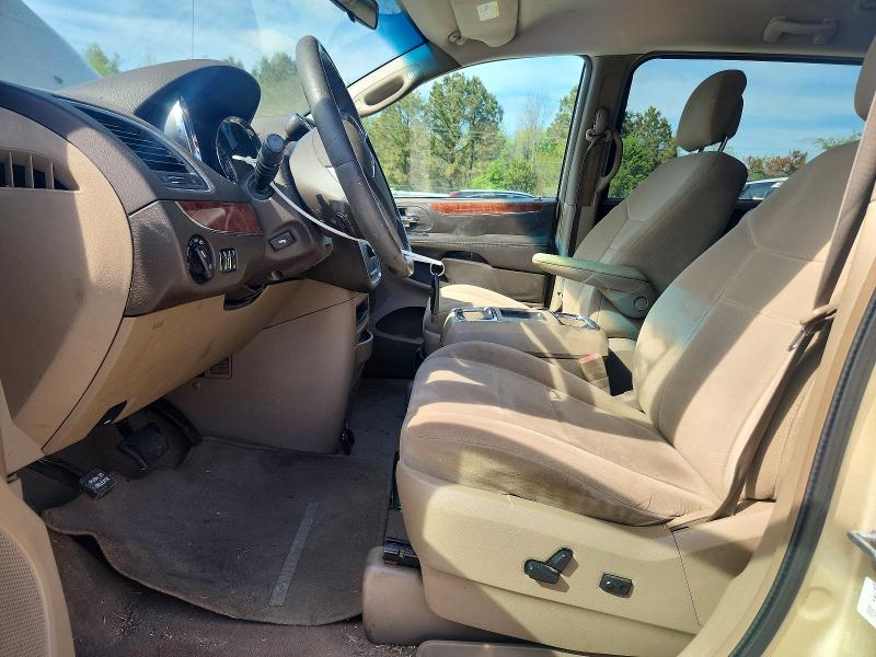48960596 :رقم المزاد ، 2A4RR5DG0BR618150 vin ، 2011 Chrysler Town & Country مزاد بيع