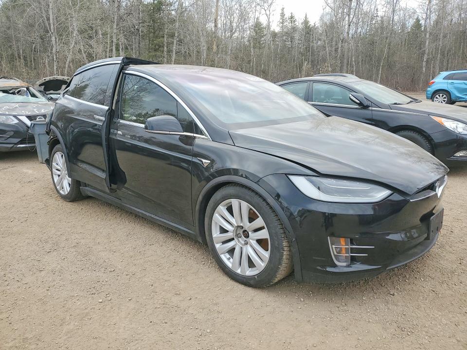 Продажа на аукционе авто 2017 Tesla Model X, vin: 5YJXCDE24HF052333, номер лота: 50042546