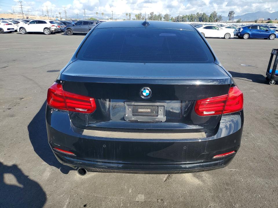 Продажа на аукционе авто 2017 Bmw 320, vin: WBA8E1G30HNU17320, номер лота: 49458786