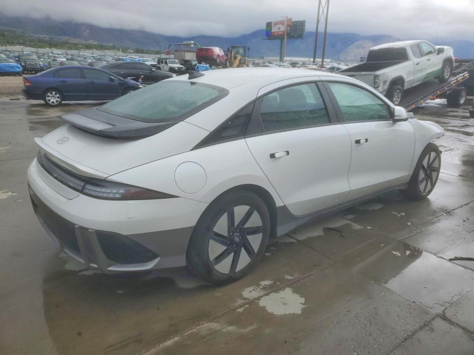 2025 Hyundai Ioniq 6 მანქანა იყიდება აუქციონზე, vin: KMHM24AC2SA102582, აუქციონის ნომერი: 51042526