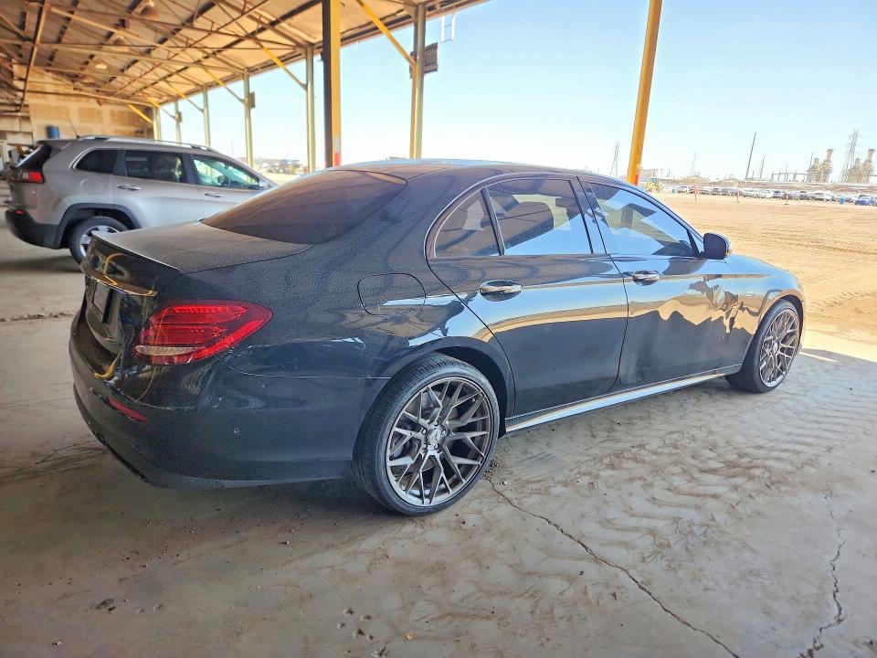 47698916 :رقم المزاد ، WDDZF6EB3HA191766 vin ، 2017 Mercedes-benz E مزاد بيع