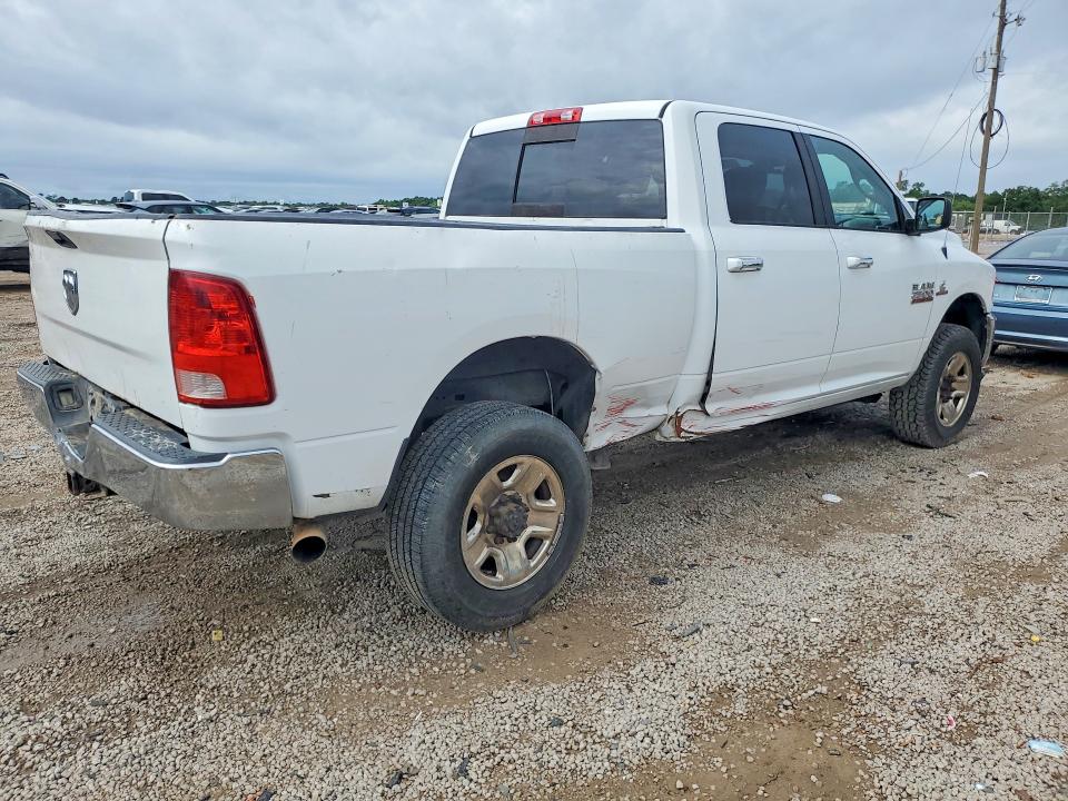 51978506 :رقم المزاد ، 3C6UR5DL8JG424782 vin ، 2018 Ram 2500 مزاد بيع