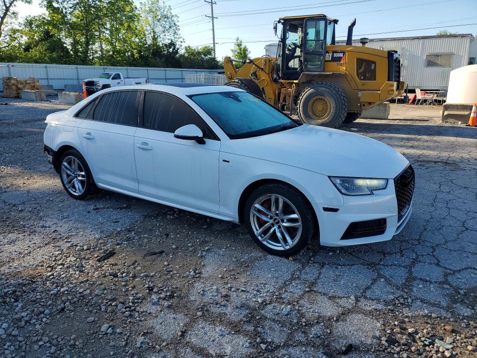 Продажа на аукционе авто 2017 Audi A4, vin: WAUDNAF4XHN046045, номер лота: 51696006
