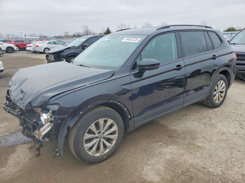 48402236 :رقم المزاد ، 3VV0B7AX9JM169951 vin ، 2018 Volkswagen Tiguan مزاد بيع