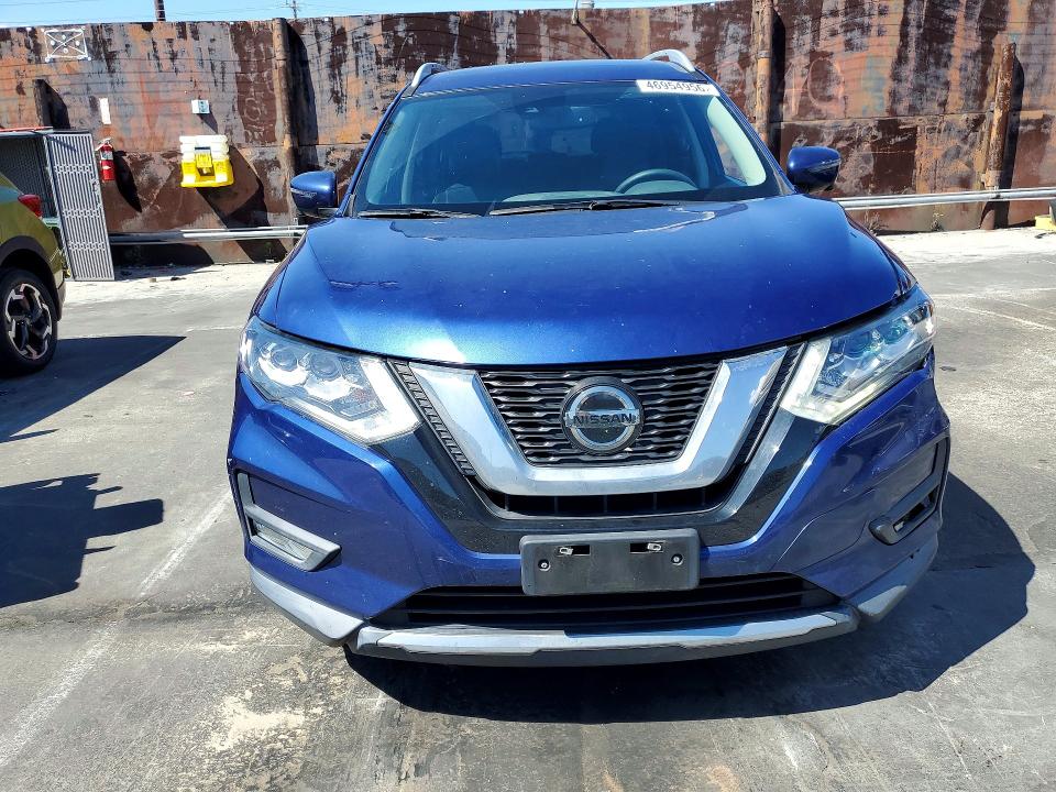 46954956 :رقم المزاد ، 5N1AT2MT9JC837840 vin ، 2018 Nissan Rogue مزاد بيع