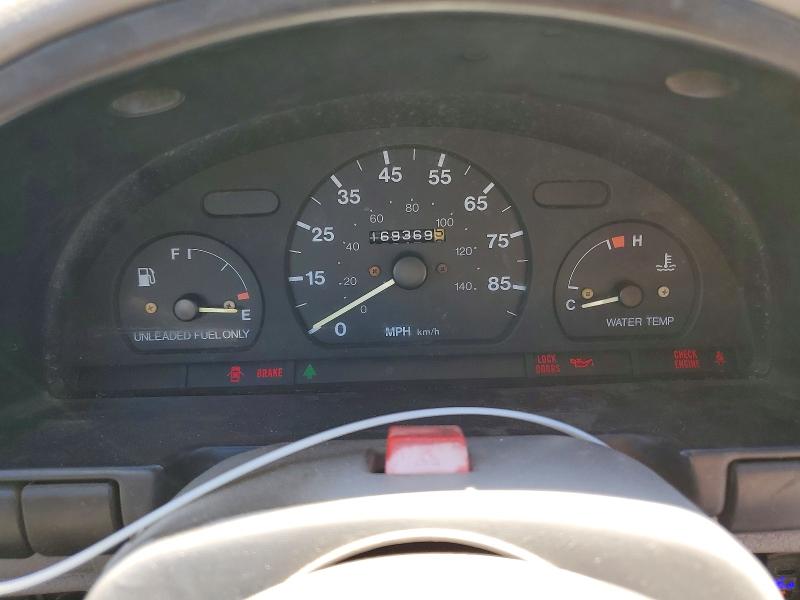 1994 Geo Metro მანქანა იყიდება აუქციონზე, vin: 2C1MR6463R6785074, აუქციონის ნომერი: 50344976