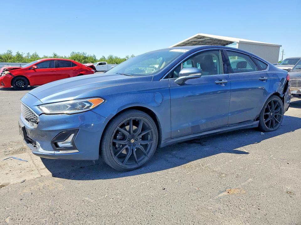 48151006 :رقم المزاد ، 3FA6P0SU5KR252230 vin ، 2019 Ford Fusion مزاد بيع