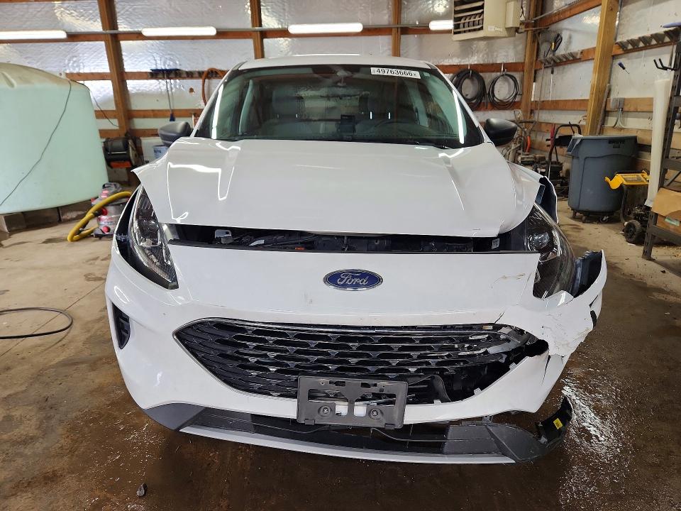 2022 Ford Escape მანქანა იყიდება აუქციონზე, vin: 1FMCU9G6XNUA83822, აუქციონის ნომერი: 49763666