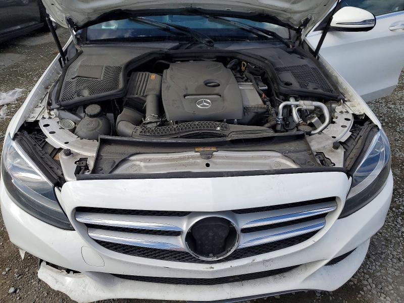 50001246 :رقم المزاد ، 55SWF4JB2JU257520 vin ، 2018 Mercedes-benz C مزاد بيع