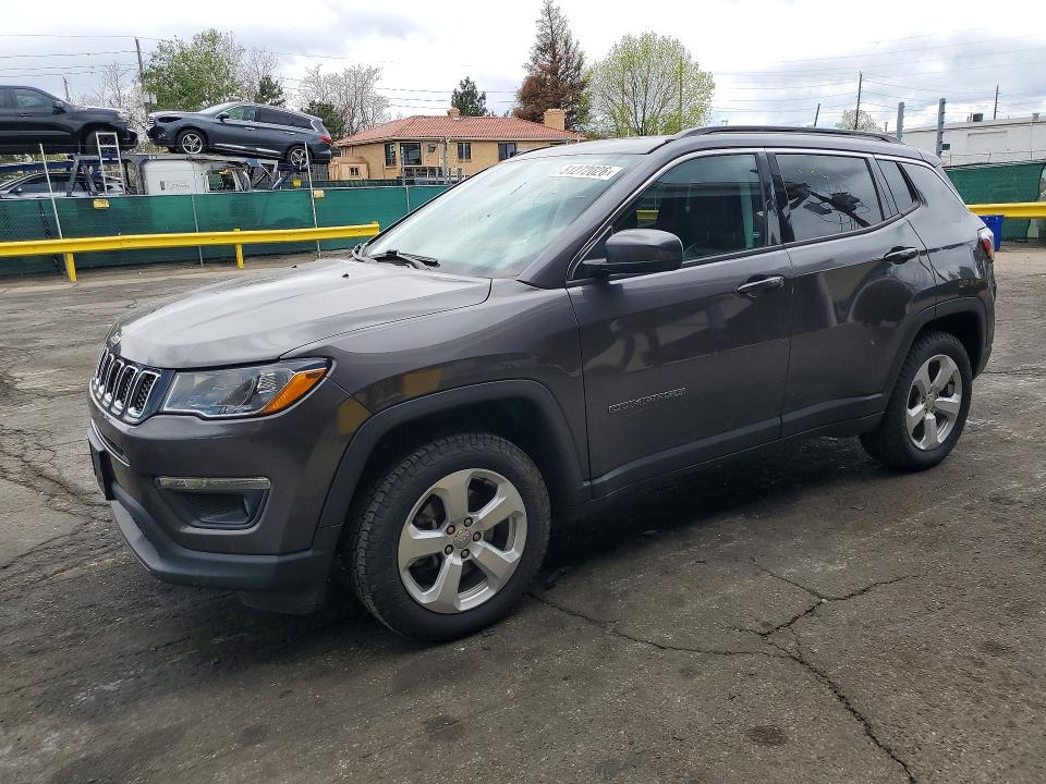 51272026 :رقم المزاد ، 3C4NJDBB3LT173527 vin ، 2020 Jeep Compass مزاد بيع