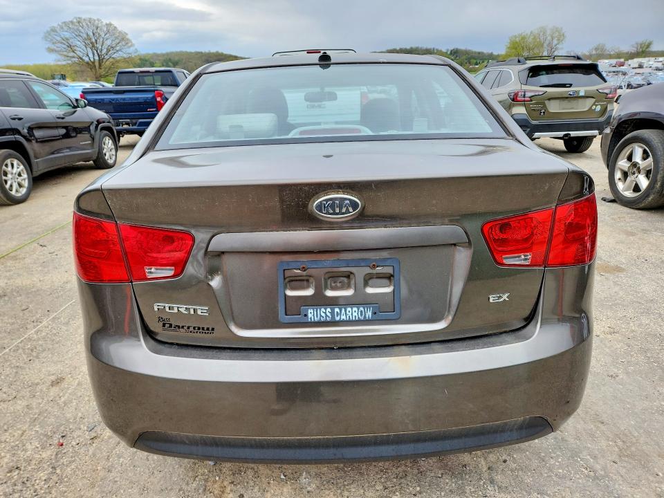 2010 Kia Forte მანქანა იყიდება აუქციონზე, vin: KNAFU4A26A5122644, აუქციონის ნომერი: 51819026