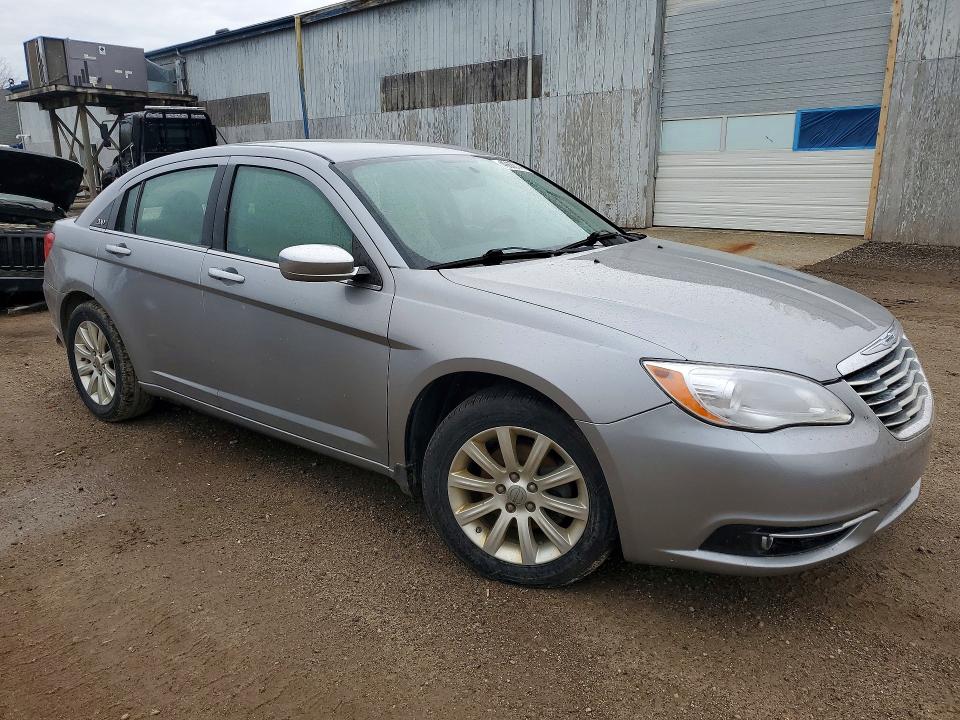 2013 Chrysler 200 მანქანა იყიდება აუქციონზე, vin: 1C3CCBCG0DN526053, აუქციონის ნომერი: 49886146