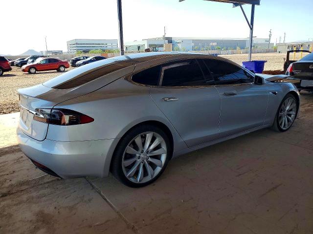 Продажа на аукционе авто 2016 Tesla Model S, vin: 5YJSA1E24GF176745, номер лота: 51590096