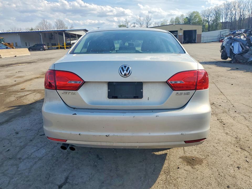 2011 Volkswagen Jetta მანქანა იყიდება აუქციონზე, vin: 3VWDZ7AJXBM051820, აუქციონის ნომერი: 50326036