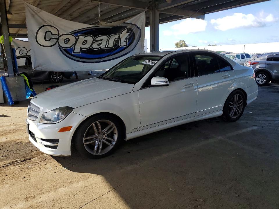 2012 Mercedes-benz C მანქანა იყიდება აუქციონზე, vin: WDDGF8BB0CR238124, აუქციონის ნომერი: 48362996