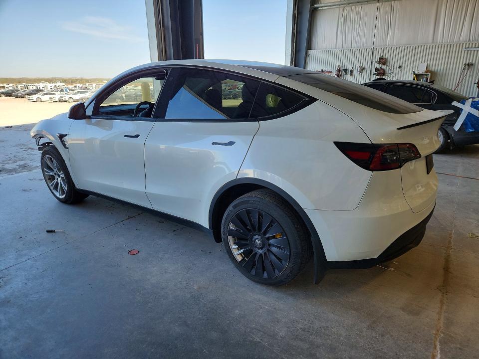 50724396 :رقم المزاد ، 7SAYGDEE0PA077215 vin ، 2023 Tesla Model Y مزاد بيع