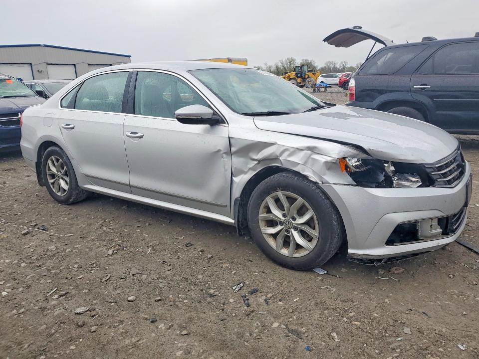 48138696 :رقم المزاد ، 1VWAT7A35GC036155 vin ، 2016 Volkswagen Passat مزاد بيع