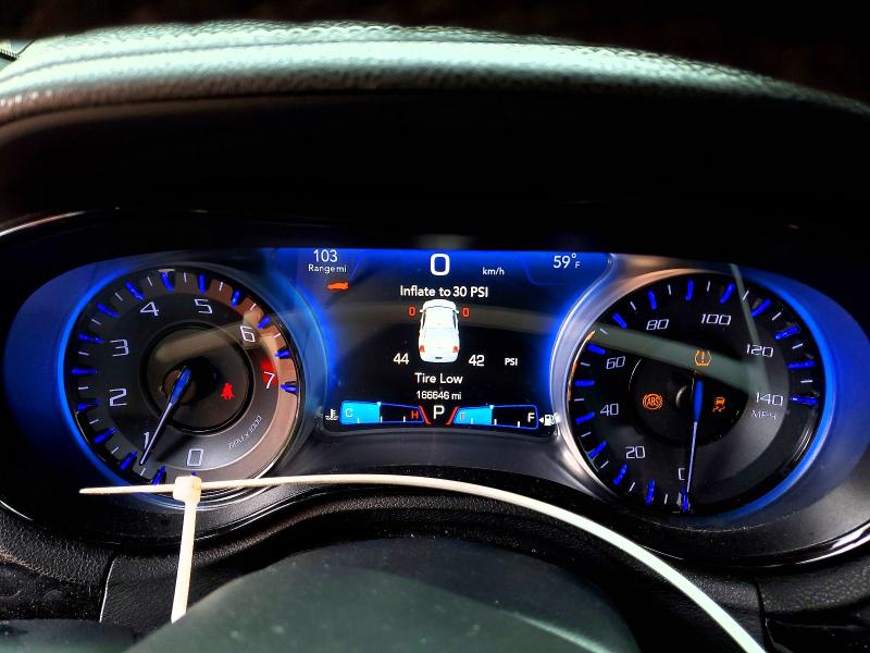 51167286 :رقم المزاد ، 2C3CCAGG5HH616608 vin ، 2017 Chrysler 300 مزاد بيع