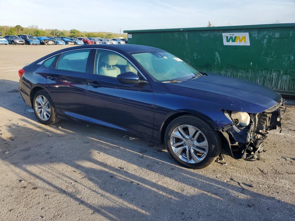 48081316 :رقم المزاد ، 1HGCV1F18JA247526 vin ، 2018 Honda Accord مزاد بيع