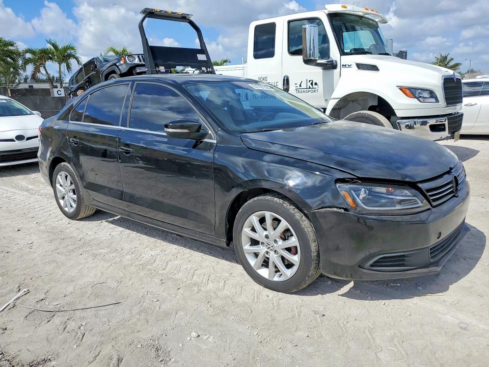 51701236 :رقم المزاد ، 3VWD07AJ3EM430513 vin ، 2014 Volkswagen Jetta مزاد بيع