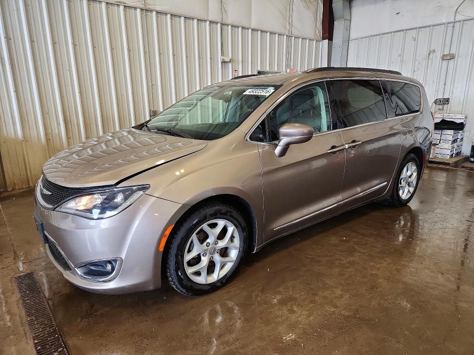 Продажа на аукционе авто 2017 Chrysler Pacifica, vin: 2C4RC1BG8HR810086, номер лота: 49322516