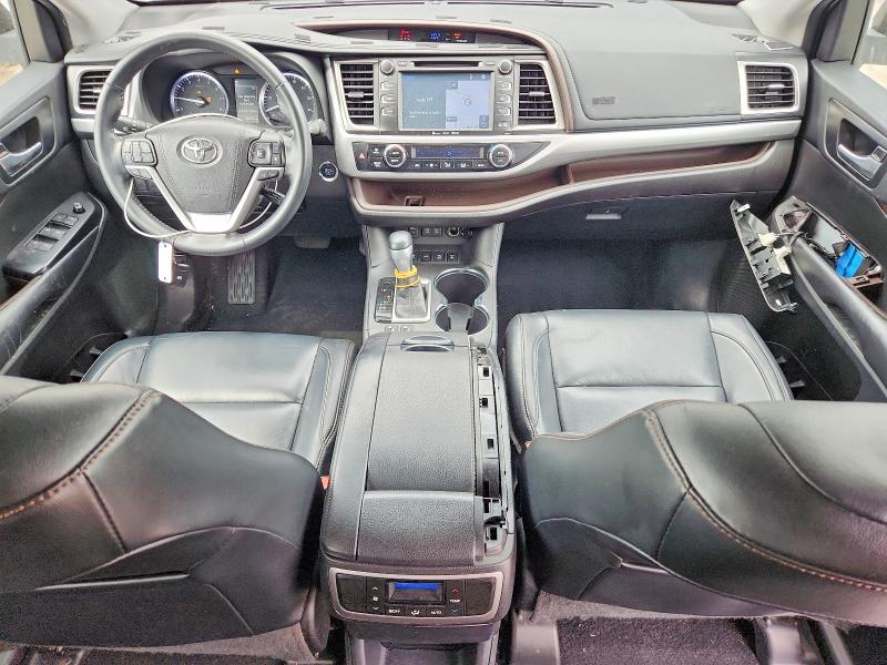 2018 Toyota Highlander მანქანა იყიდება აუქციონზე, vin: 5TDJZRFHXJS816028, აუქციონის ნომერი: 49889856