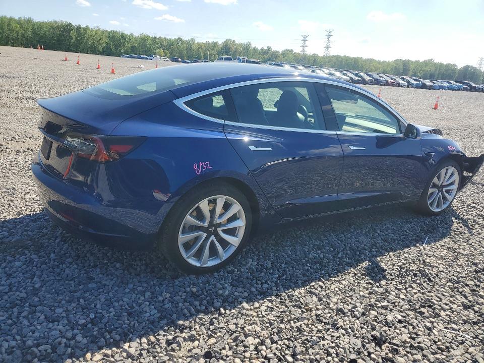 49180196 :رقم المزاد ، 5YJ3E1EA3KF311528 vin ، 2019 Tesla Model 3 مزاد بيع