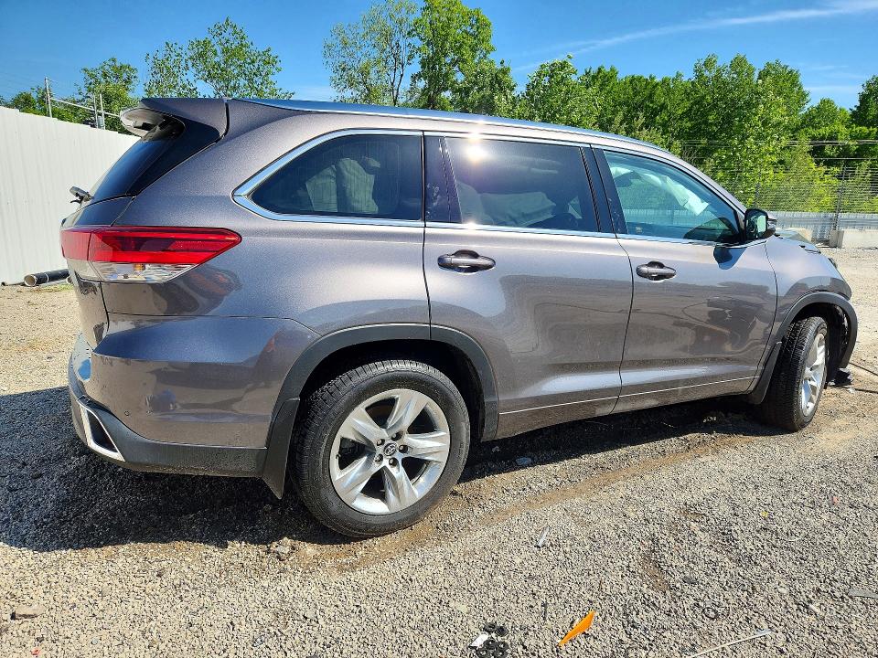 Продажа на аукционе авто 2019 Toyota Highlander, vin: 5TDDZRFH8KS992848, номер лота: 51879526