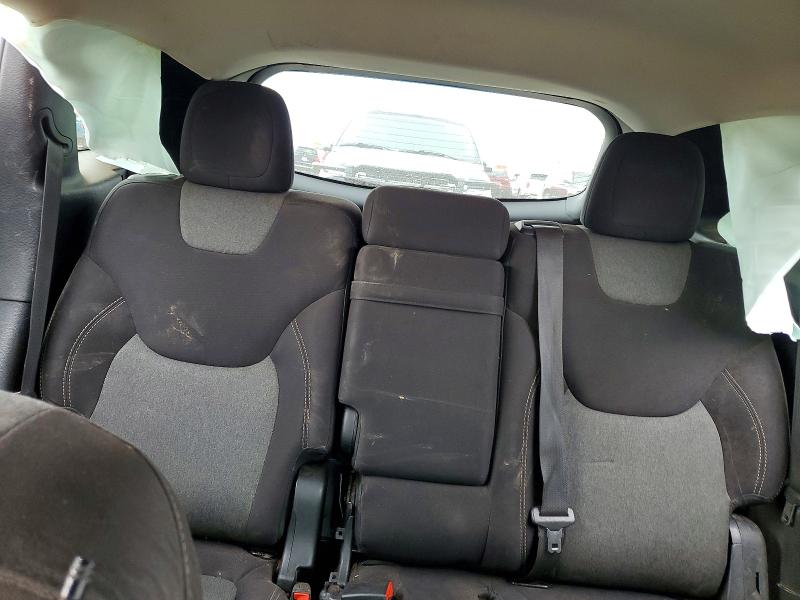 48505796 :رقم المزاد ، 1C4PJLCB2JD566603 vin ، 2018 Jeep Cherokee مزاد بيع
