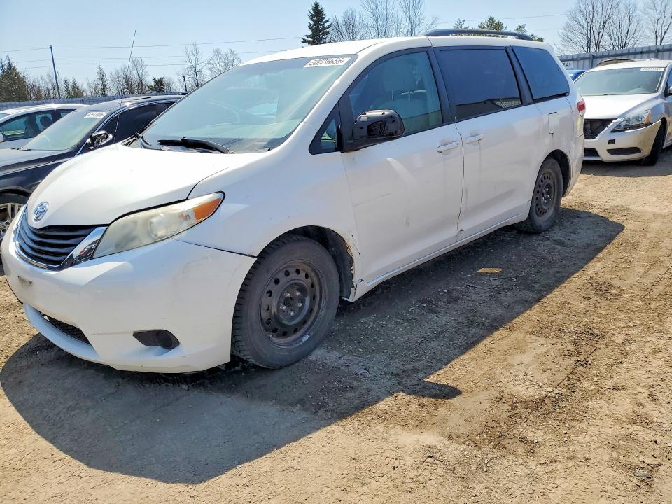 Aukcja sprzedaży 2011 Toyota Sienna, vin: 5TDKK3DC9BS141481, numer aukcji: 50826656