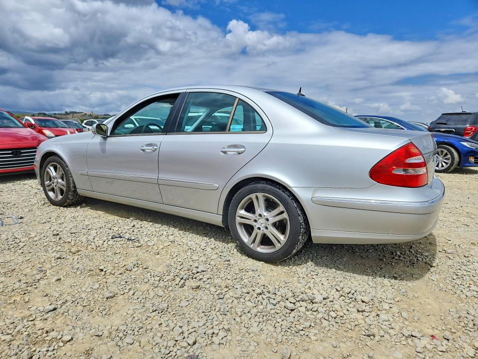 51573326 :رقم المزاد ، WDBUF70J64A431443 vin ، 2004 Mercedes-benz E مزاد بيع