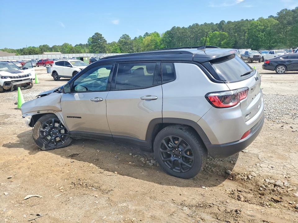 49454276 :رقم المزاد ، 3C4NJDBN0PT555515 vin ، 2023 Jeep Compass Latitude مزاد بيع