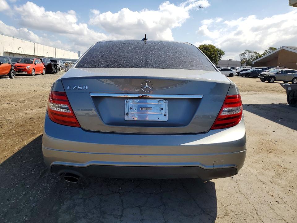 Продажа на аукционе авто 2014 Mercedes-benz C, vin: WDDGF4HBXER316220, номер лота: 51279766
