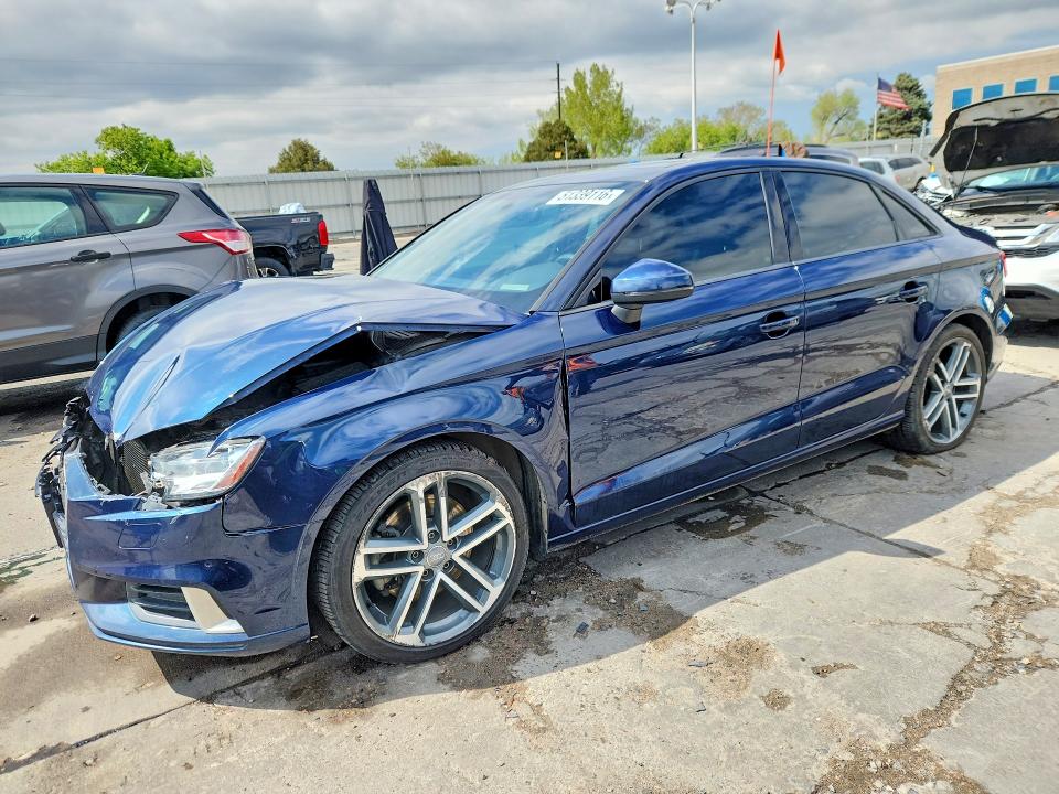 Продажа на аукционе авто 2018 Audi A3, vin: WAUAUGFF2J1023351, номер лота: 51339116